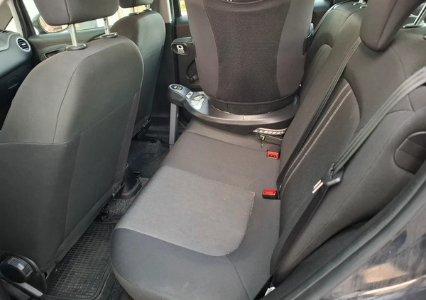 Fiat Punto cena 30000 przebieg: 81538, rok produkcji 2017 z Gdańsk małe 121